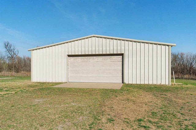 406 S East Dr, Fletcher, OK 73541