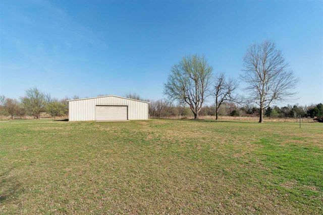 406 S East Dr, Fletcher, OK 73541