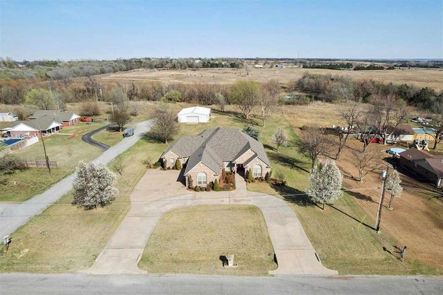406 S East Dr, Fletcher, OK 73541