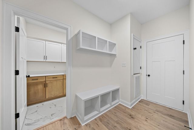 950 Palmyra Rd, Clarksville, TN 37040