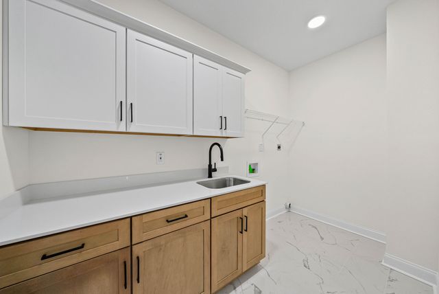 950 Palmyra Rd, Clarksville, TN 37040