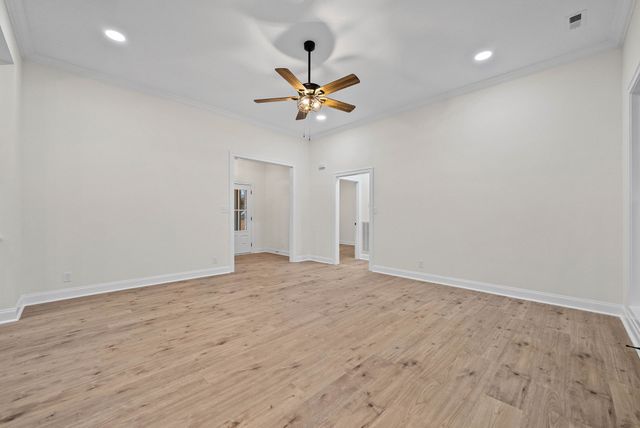 950 Palmyra Rd, Clarksville, TN 37040