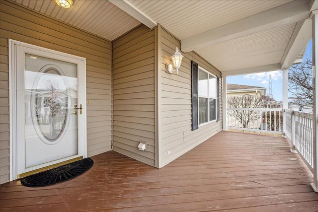 2905 CAROUSEL Court, Grayslake, IL 60030