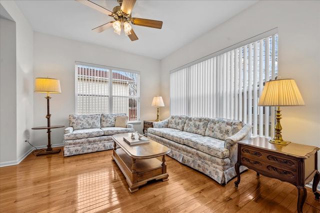 2905 CAROUSEL Court, Grayslake, IL 60030