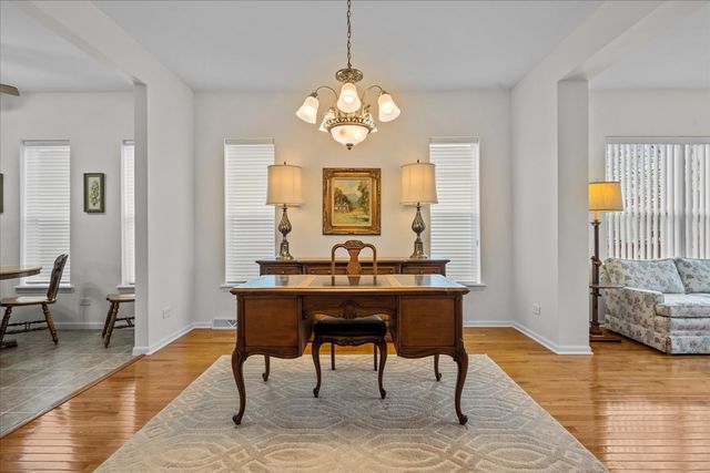 2905 CAROUSEL Court, Grayslake, IL 60030