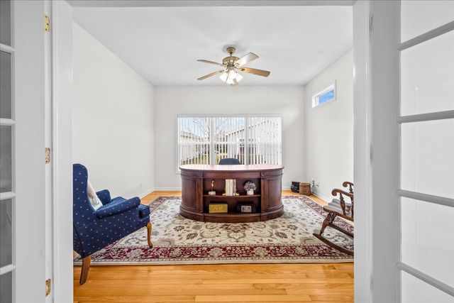 2905 CAROUSEL Court, Grayslake, IL 60030