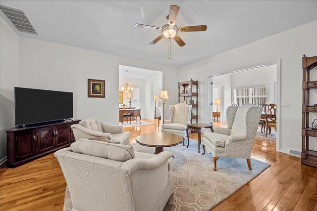 2905 CAROUSEL Court, Grayslake, IL 60030