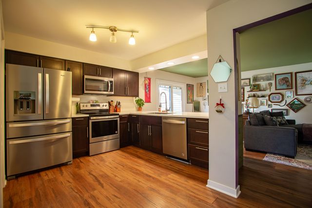 1276 Clifty Falls Court, Valparaiso, IN 46385