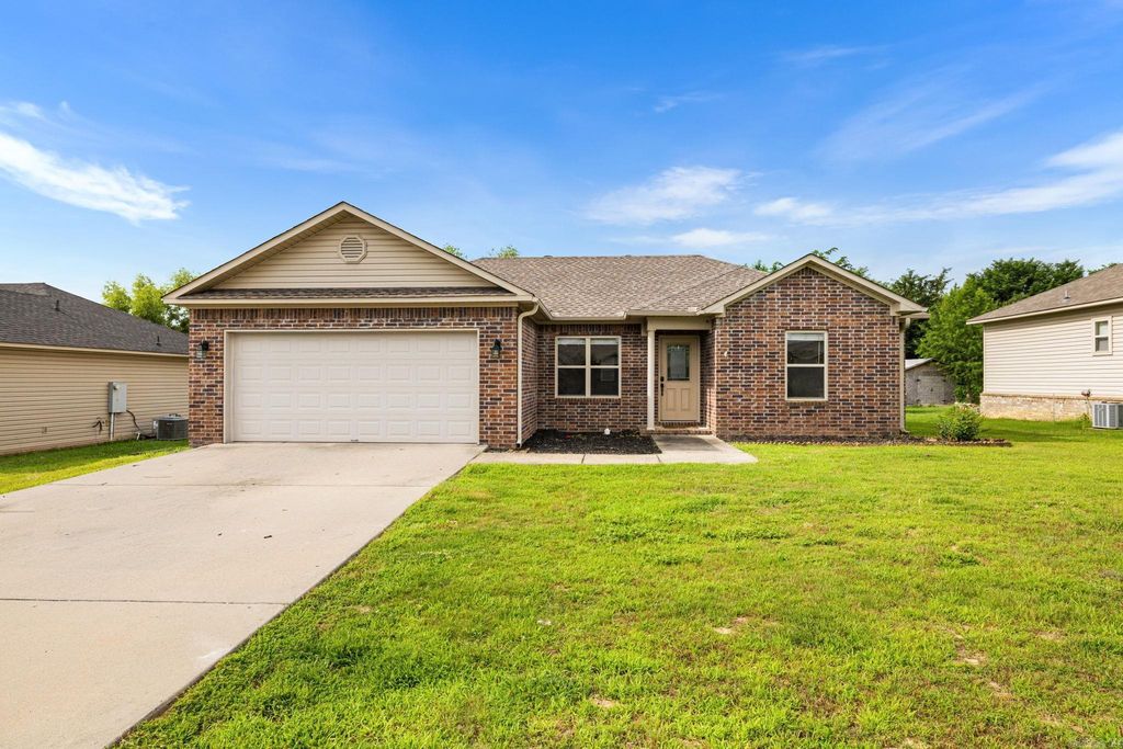 27 Mill Creek Drive, Ward, AR 72176