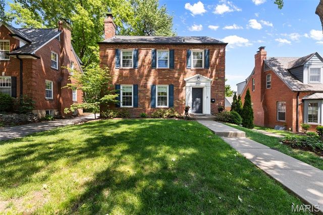 8009 Teasdale Avenue, University City, MO 63130
