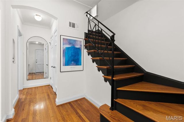 8009 Teasdale Avenue, University City, MO 63130