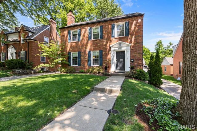 8009 Teasdale Avenue, University City, MO 63130