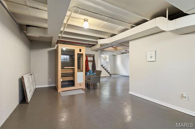 8009 Teasdale Avenue, University City, MO 63130