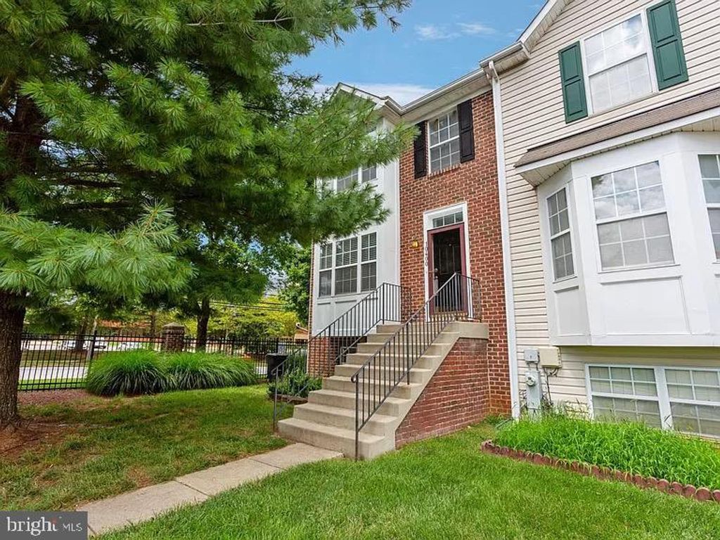 10400 VISTA GARDENS DR, Bowie, MD 20720