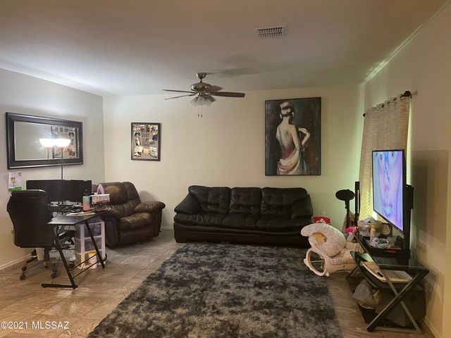 21385 E Independence Way, Red Rock, AZ 85145