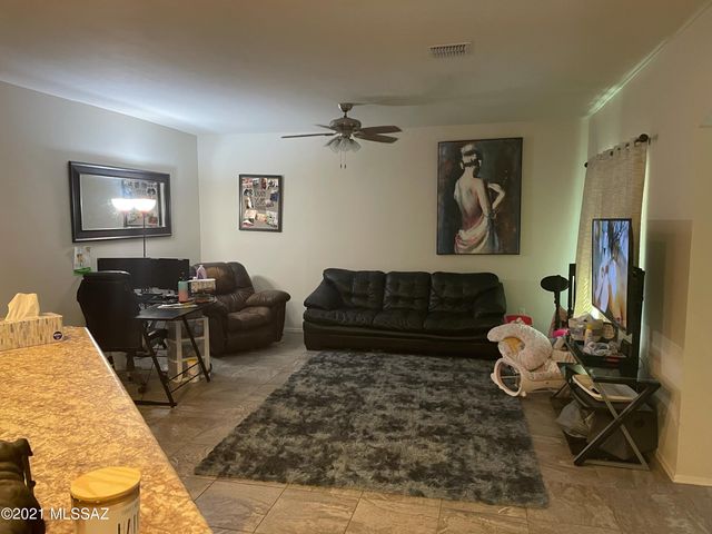 21385 E Independence Way, Red Rock, AZ 85145