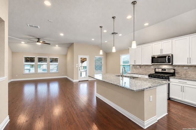 2174 KISKADEE DR, New Braunfels, TX 78132
