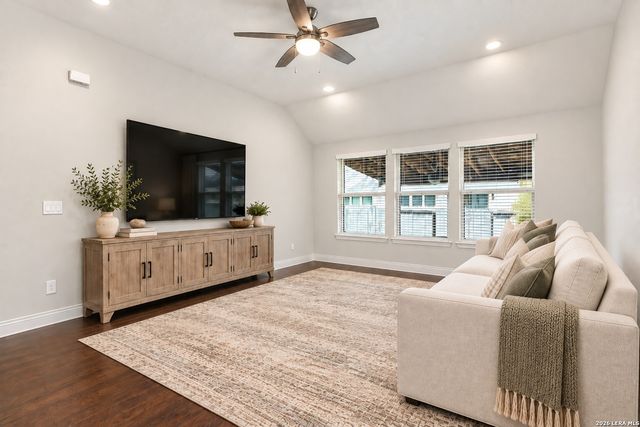 2174 KISKADEE DR, New Braunfels, TX 78132