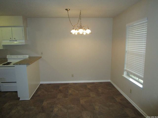 718 W Russell Pl Apt 12, San Antonio, TX 78212