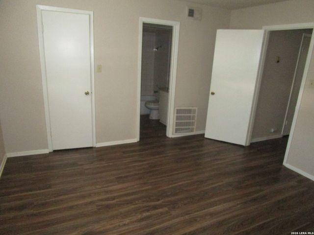 718 W Russell Pl Apt 12, San Antonio, TX 78212