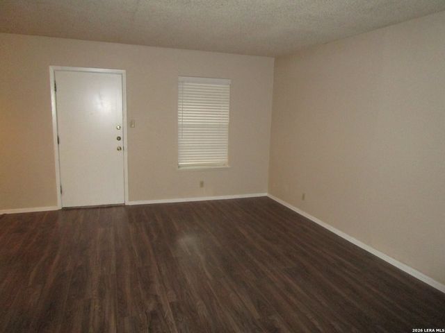 718 W Russell Pl Apt 12, San Antonio, TX 78212