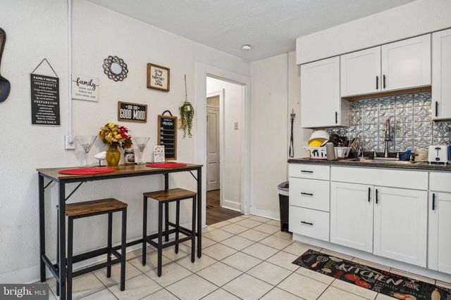 74 S MAIN ST, Yoe, PA 17313