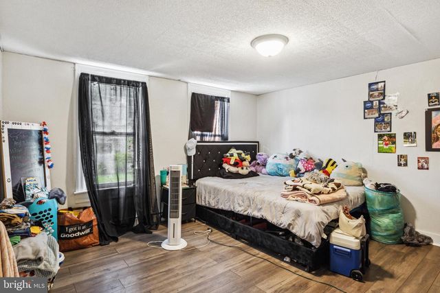 74 S MAIN ST, Yoe, PA 17313