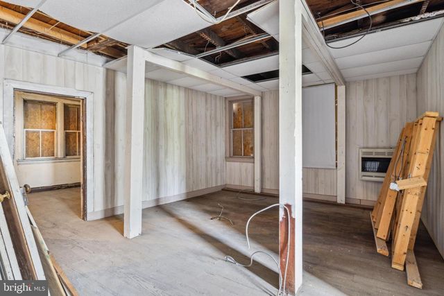 74 S MAIN ST, Yoe, PA 17313