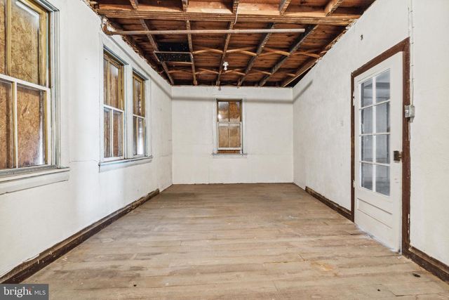 74 S MAIN ST, Yoe, PA 17313