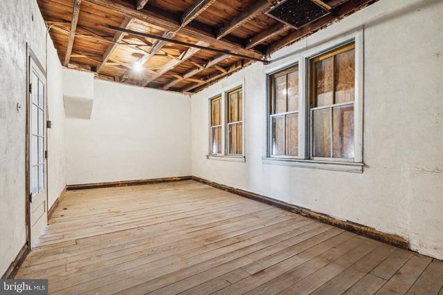 74 S MAIN ST, Yoe, PA 17313