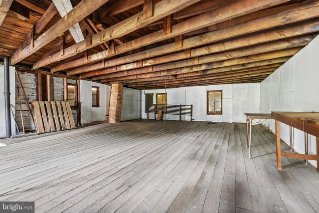 74 S MAIN ST, Yoe, PA 17313