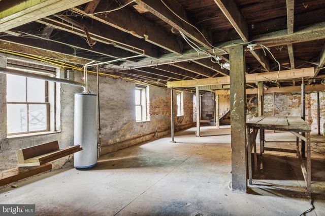 74 S MAIN ST, Yoe, PA 17313