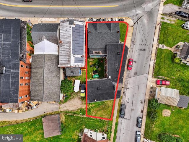 74 S MAIN ST, Yoe, PA 17313