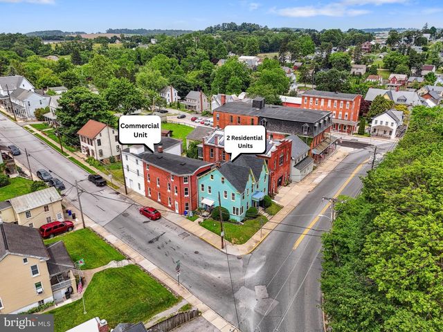 74 S MAIN ST, Yoe, PA 17313