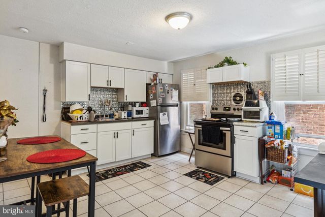 74 S MAIN ST, Yoe, PA 17313