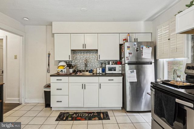 74 S MAIN ST, Yoe, PA 17313