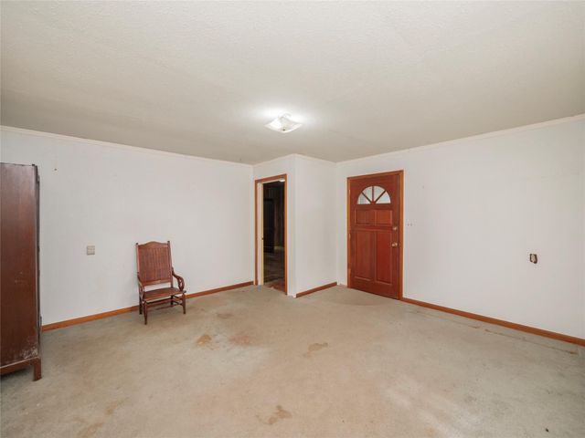 3104 S Main, Taylor, TX 76574