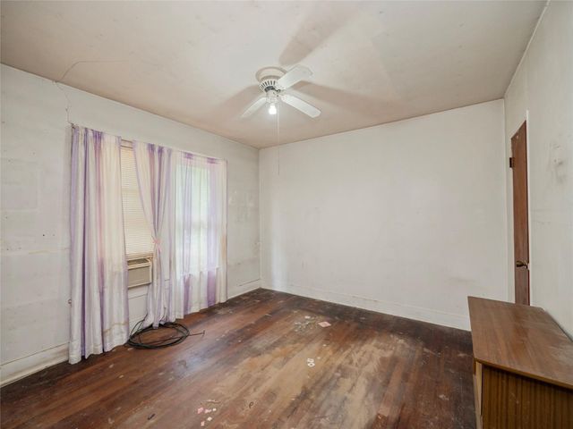 3104 S Main, Taylor, TX 76574