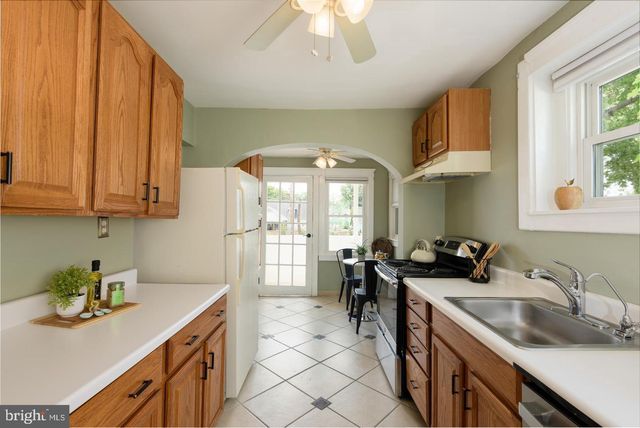 516 E LANCASTER AVE, Downingtown, PA 19335