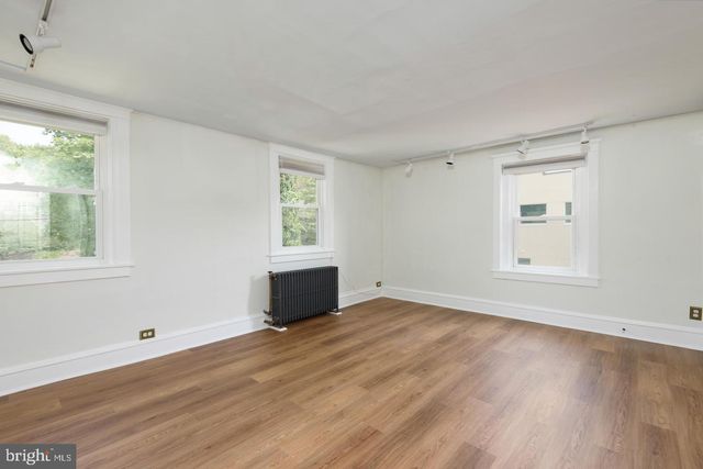 516 E LANCASTER AVE, Downingtown, PA 19335