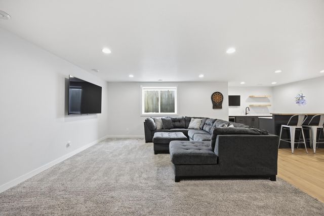 3644 54th Street S, Fargo, ND 58104