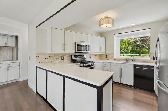 2782 x Tamarack Drive, Medina, MN 55356