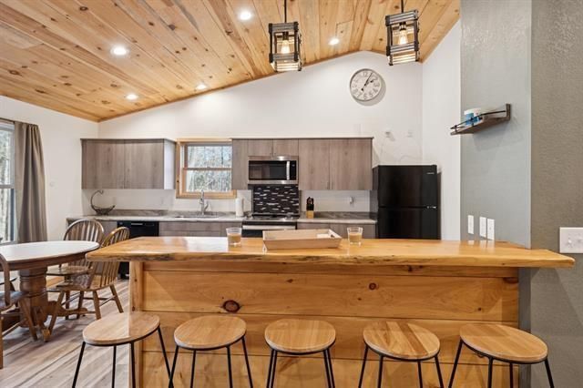 67863 Topside Road, Iron River, WI 54847