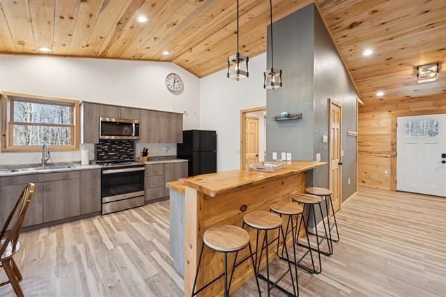 67863 Topside Road, Iron River, WI 54847