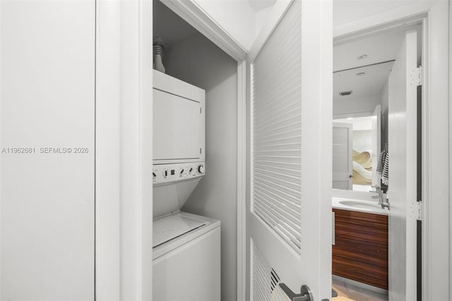 2020 N Bayshore Dr 2305, Miami, FL 33137