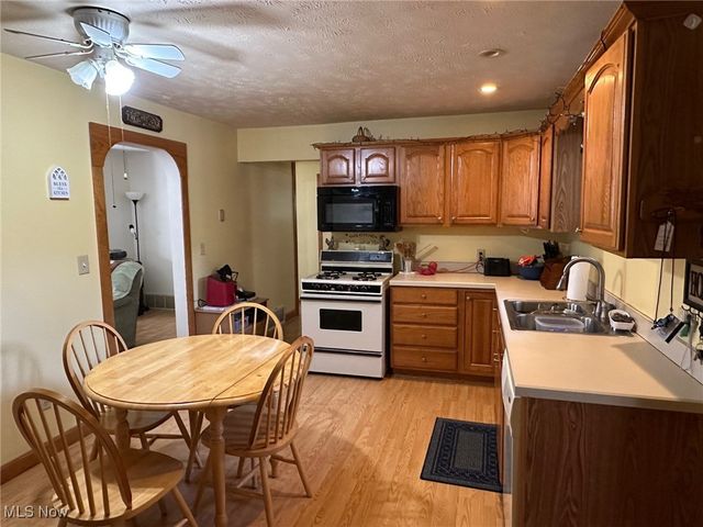 9626 Windham Parkman Road, Windham, OH 44288