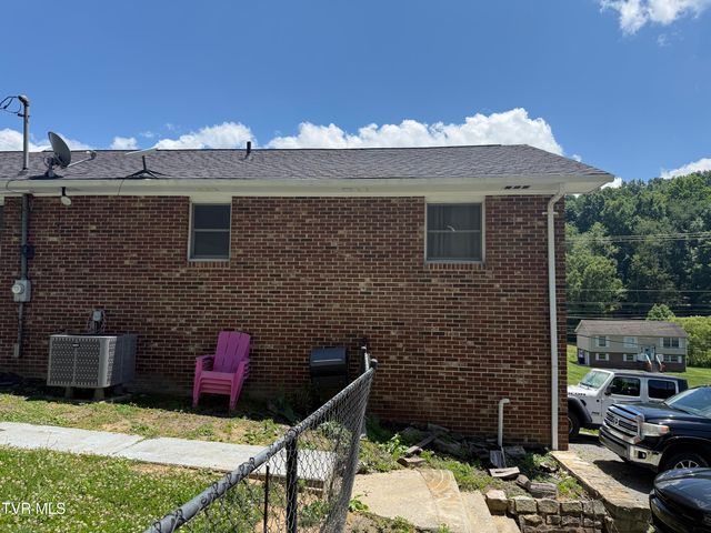 602 Northeast Liberty Lane, Wise, VA 24293