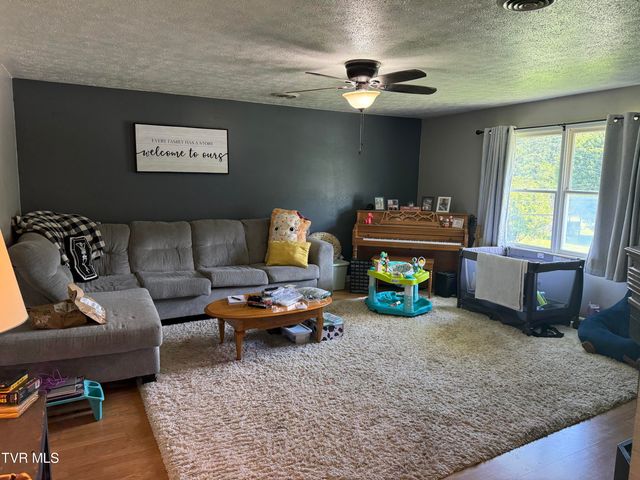 602 Northeast Liberty Lane, Wise, VA 24293