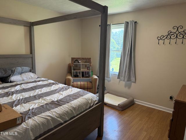 602 Northeast Liberty Lane, Wise, VA 24293