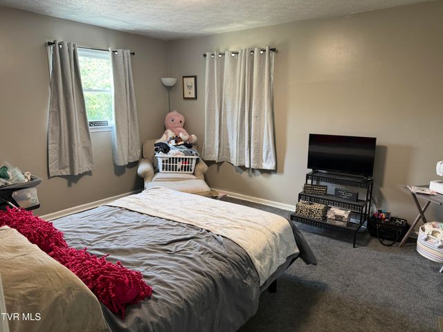 602 Northeast Liberty Lane, Wise, VA 24293
